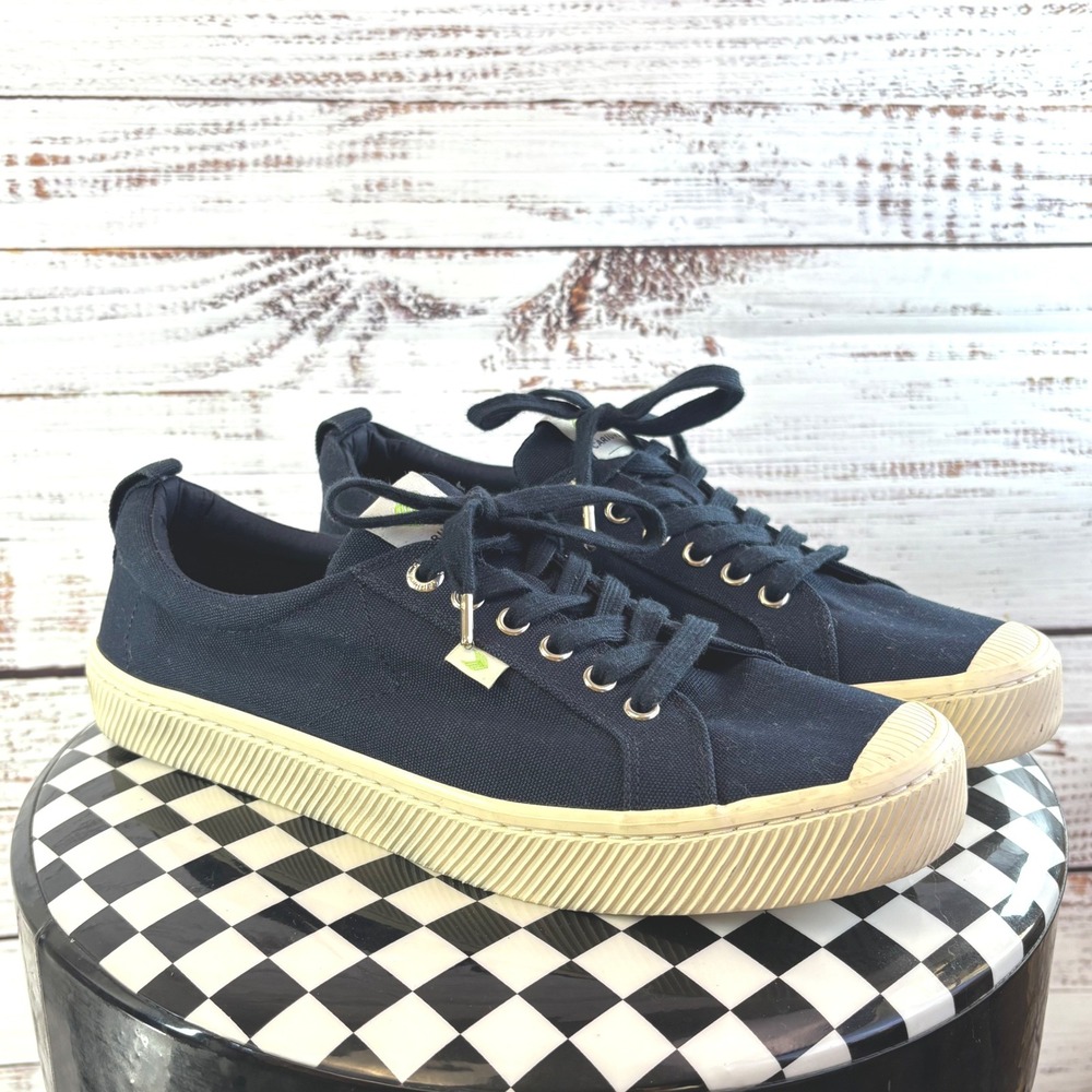 Sneakers Cariuma OCA Low Men 11.5 Women 13 Navy Blue Organic Cotton Canvas